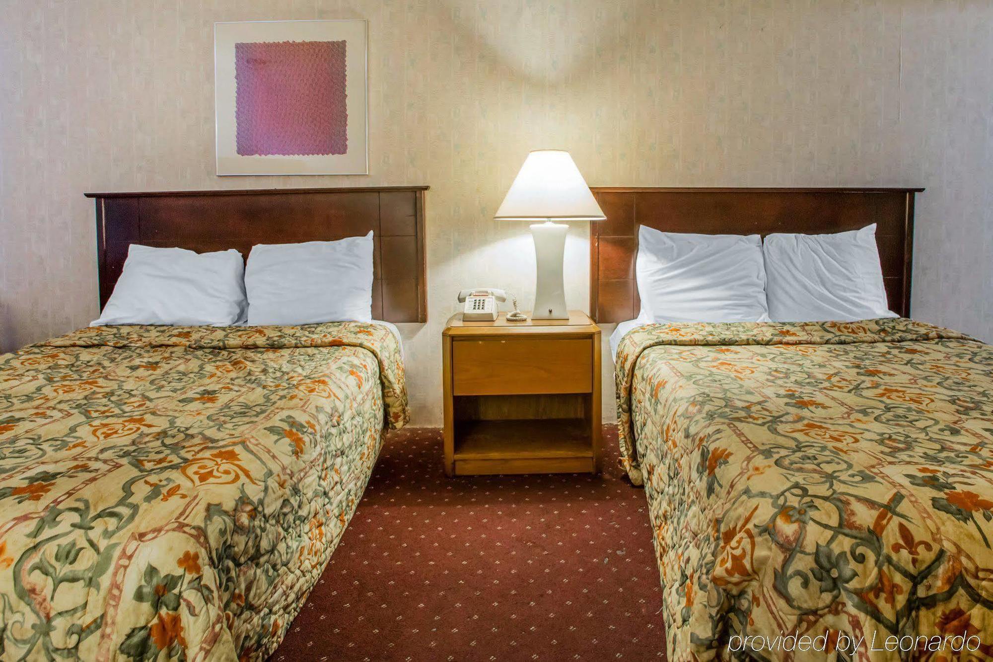 Rodeway Inn Parkway Galloway Esterno foto